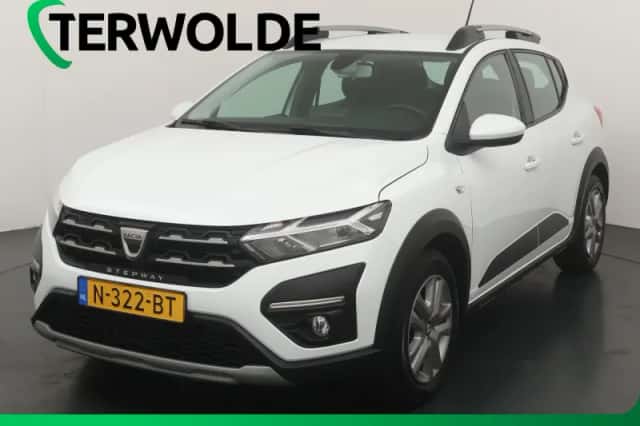Dacia Sandero Stepway (2021) thumbnail 1