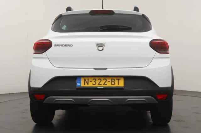 Dacia Sandero Stepway (2021) thumbnail 4