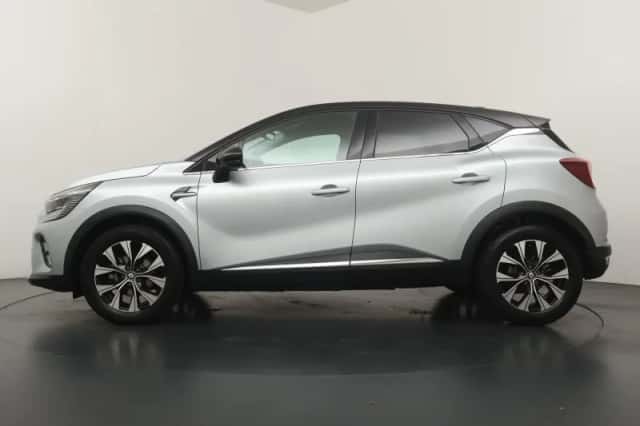 Renault Captur (2024) thumbnail 2