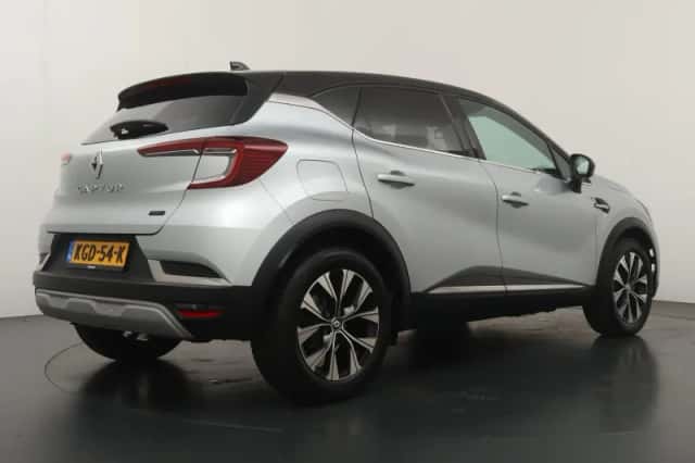 Renault Captur (2024) thumbnail 5