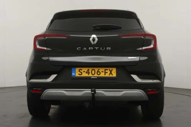 Renault Captur (2021) thumbnail 4