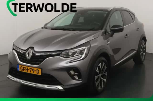 Renault Captur (2023) thumbnail 1