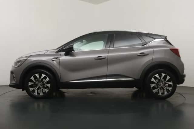 Renault Captur (2023) thumbnail 2