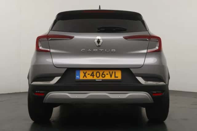 Renault Captur (2024) thumbnail 4