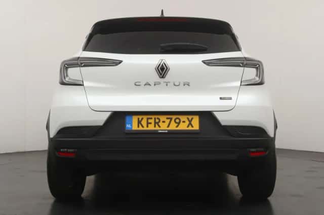 Renault Captur (2025) thumbnail 4