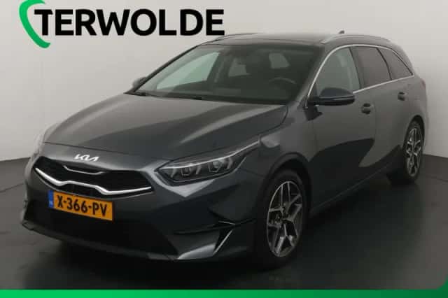 Kia Ceed Sportswagon (2024) thumbnail 1