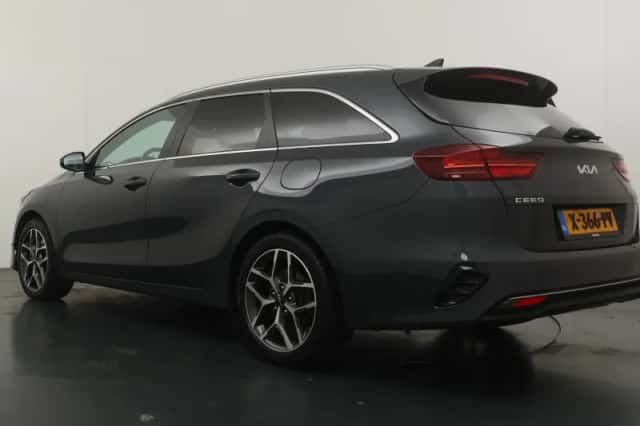 Kia Ceed Sportswagon (2024) thumbnail 3
