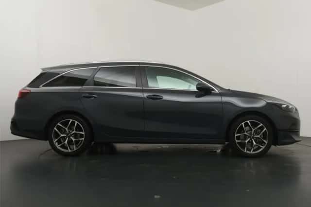 Kia Ceed Sportswagon (2024) thumbnail 6
