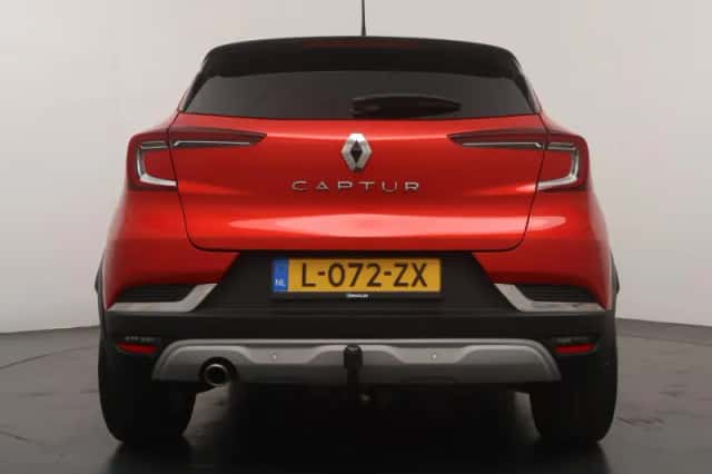 Renault Captur (2021) thumbnail 4
