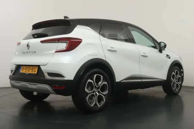 Renault Captur (2022) thumbnail 5