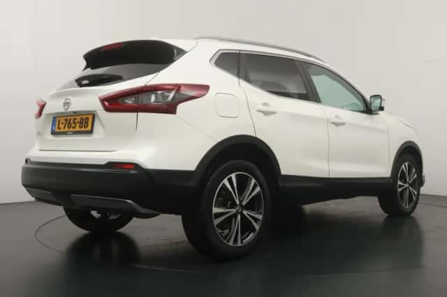 Nissan Qashqai (2021) thumbnail 5