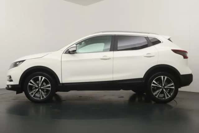 Nissan Qashqai (2021) thumbnail 2