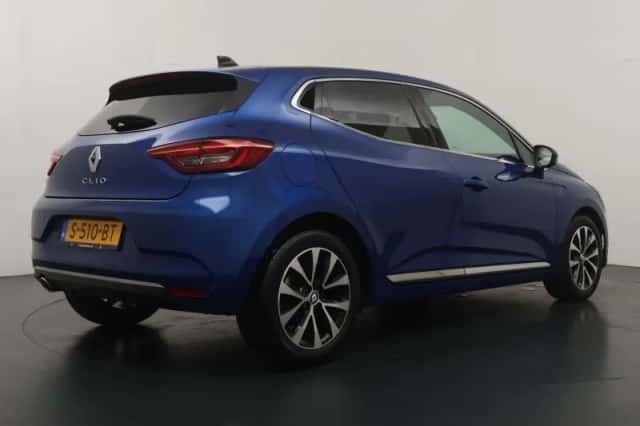 Renault Clio (2023) thumbnail 5