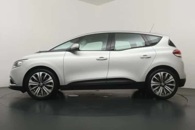 Renault Scénic (2019) thumbnail 2