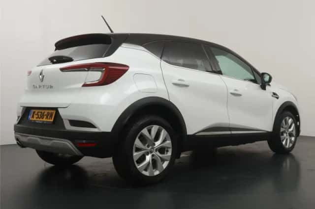 Renault Captur (2021) thumbnail 5
