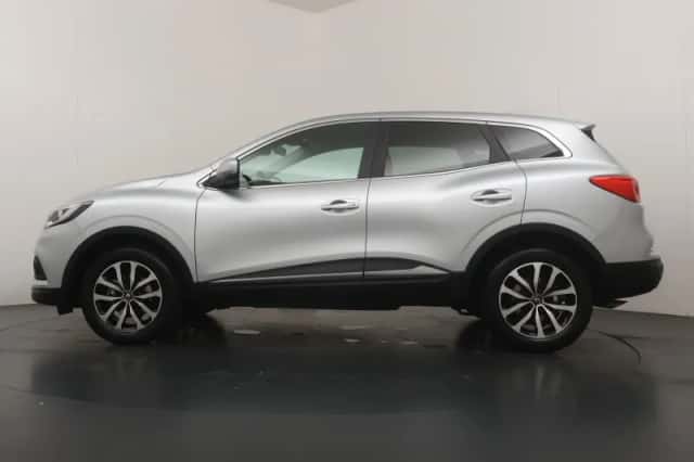 Renault Kadjar (2022) thumbnail 2