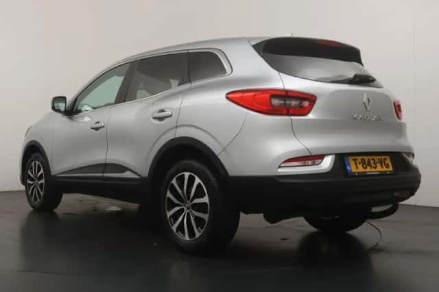 Renault Kadjar (2022) thumbnail 3