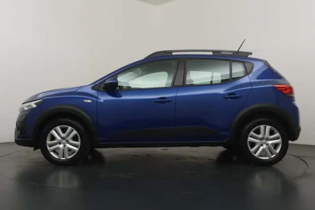 Dacia Sandero Stepway (2024) thumbnail 2