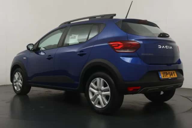 Dacia Sandero Stepway (2024) thumbnail 3