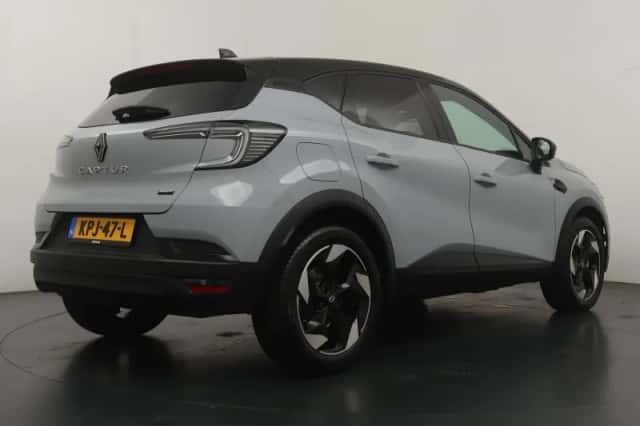 Renault Captur (2025) thumbnail 5