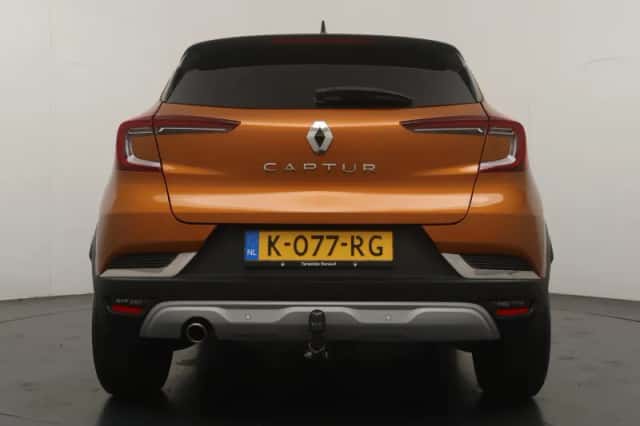 Renault Captur (2021) thumbnail 4