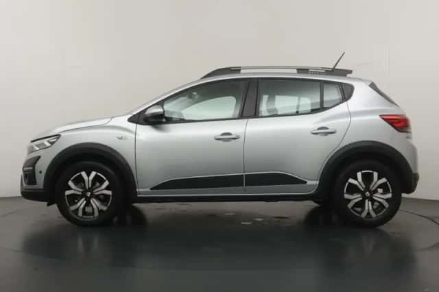 Dacia Sandero Stepway (2021) thumbnail 2