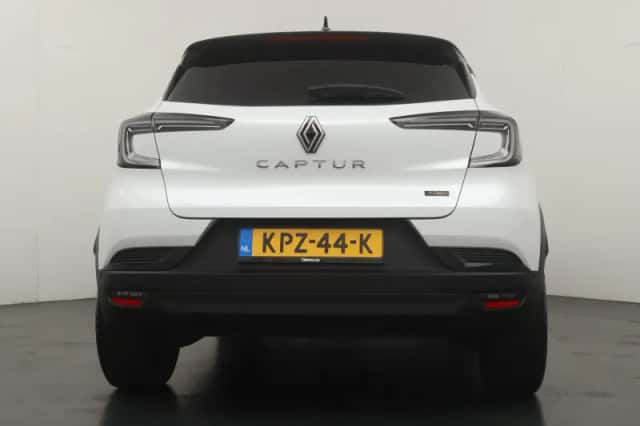 Renault Captur (2025) thumbnail 4