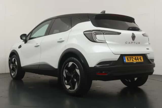 Renault Captur (2025) thumbnail 3