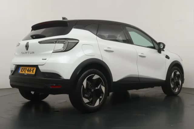 Renault Captur (2025) thumbnail 5
