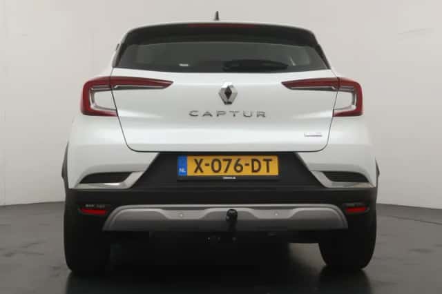 Renault Captur (2020) thumbnail 4