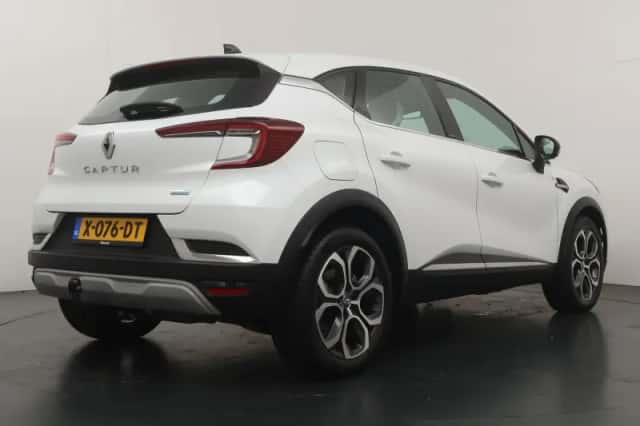 Renault Captur (2020) thumbnail 5