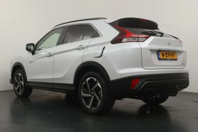 Mitsubishi Eclipse Cross (2021) thumbnail 3