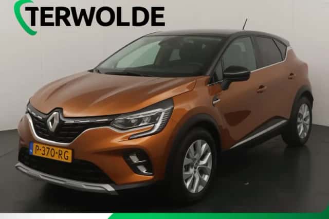 Renault Captur (2022) thumbnail 1