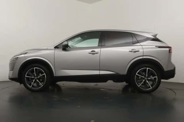 Nissan Qashqai (2022) thumbnail 2