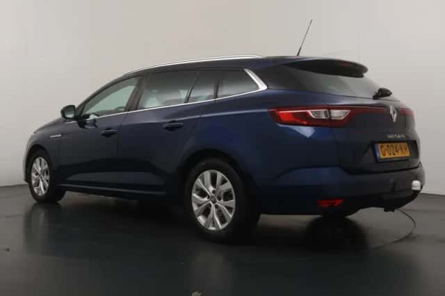 Renault Mégane (2019) thumbnail 3