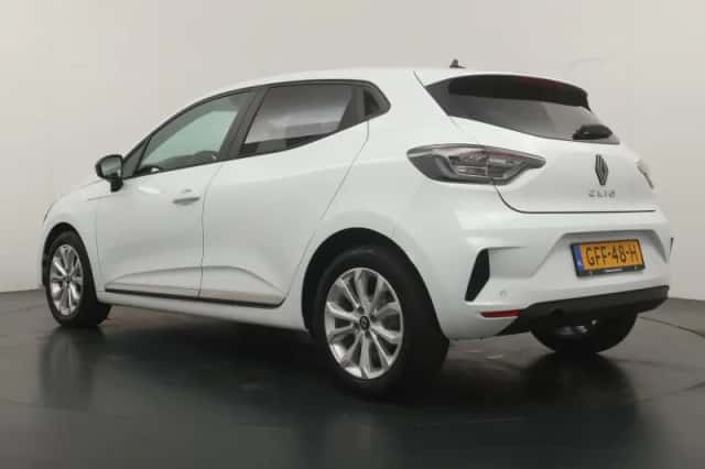 Renault Clio (2024) thumbnail 3