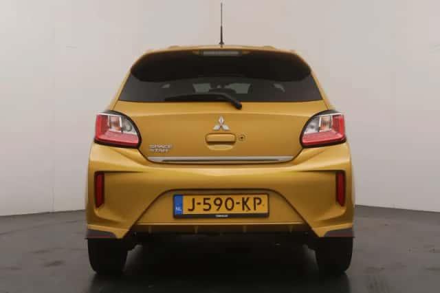Mitsubishi Space Star (2020) thumbnail 4