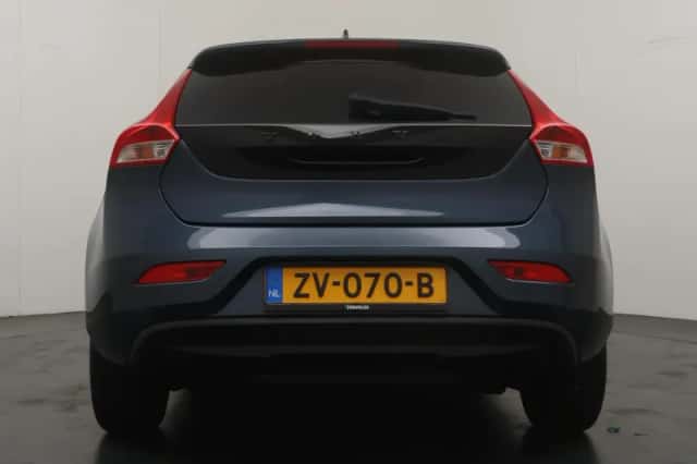Volvo V40 (2019) thumbnail 4