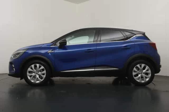 Renault Captur (2021) thumbnail 2