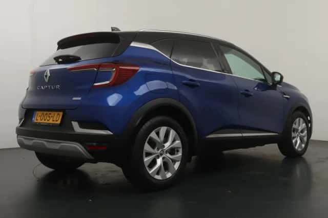 Renault Captur (2021) thumbnail 5