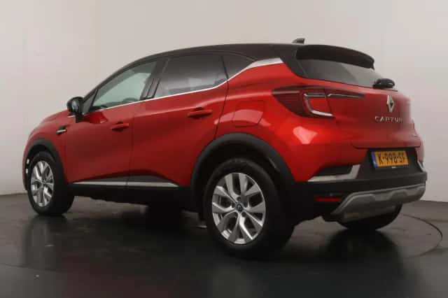 Renault Captur (2021) thumbnail 3