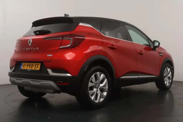Renault Captur (2021) thumbnail 5
