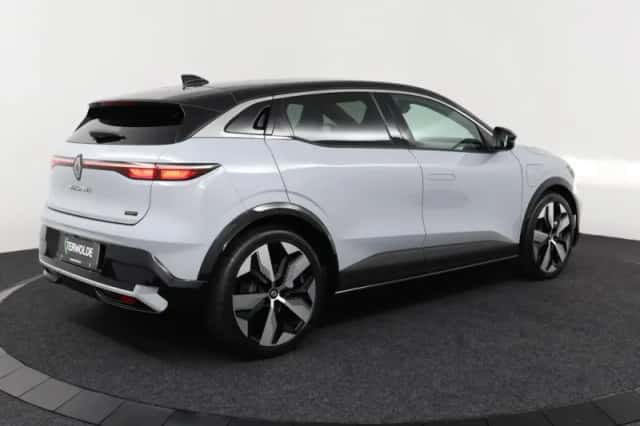 Renault Mégane E-Tech (2025) thumbnail 2