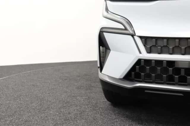 Renault Mégane E-Tech (2025) thumbnail 24