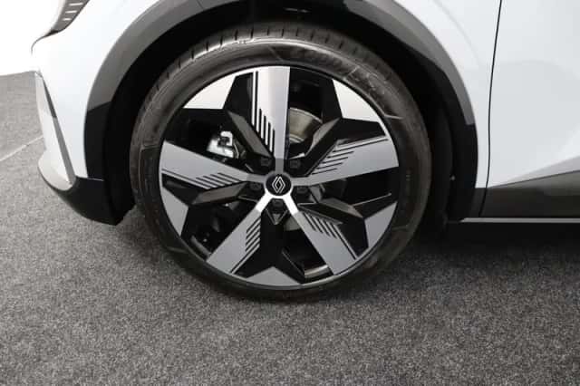Renault Mégane E-Tech (2025) thumbnail 26