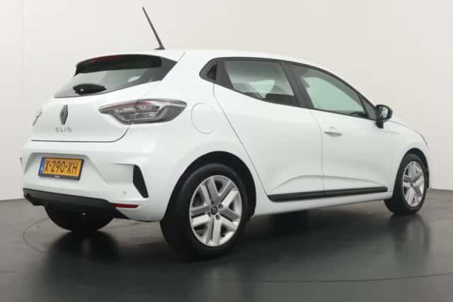 Renault Clio (2024) thumbnail 2