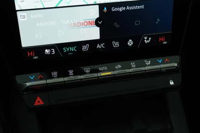 Mitsubishi Eclipse Cross (2025) thumbnail 16
