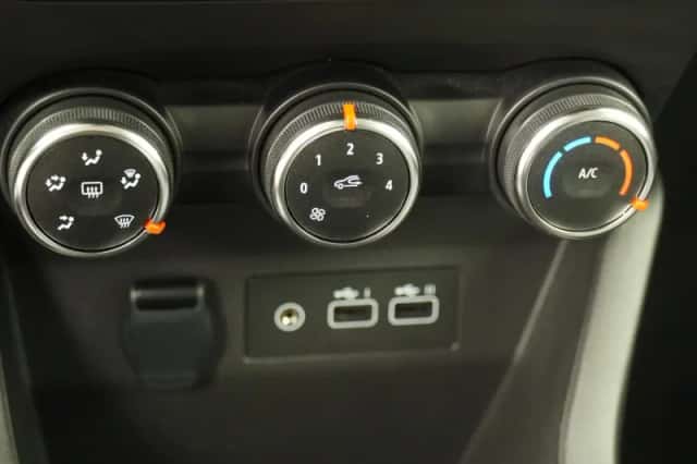 Renault Clio (2024) thumbnail 18