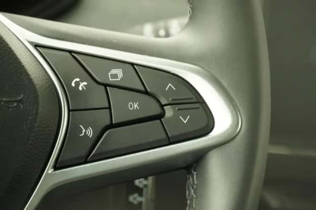 Renault Clio (2024) thumbnail 24