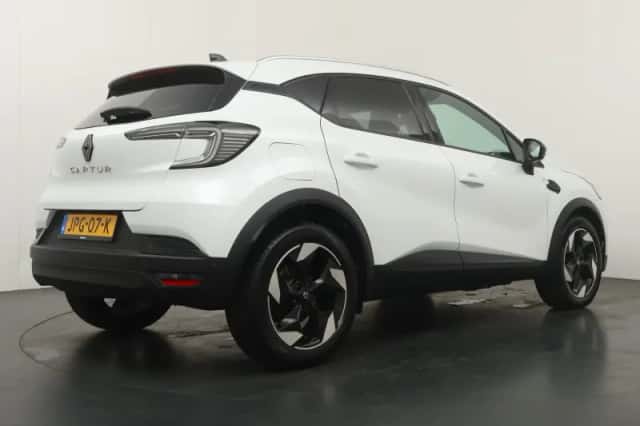 Renault Captur (2024) thumbnail 5